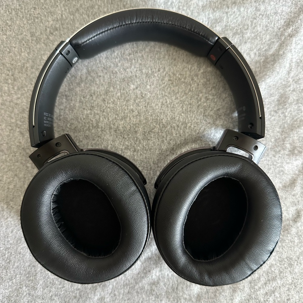 Sony Extra Bass Headphones, Model MDR-XB950B1